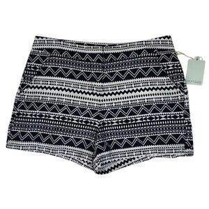 DEPT222 Linen Blend Shorts